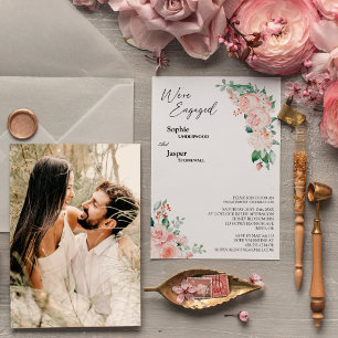 Blush Floral Weiß Foto Wir sind Verlobt Einladung