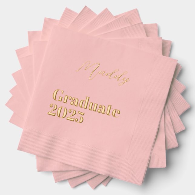 Blush & Gold Graduate 2025 Party Napkins (Insitu (empilé))