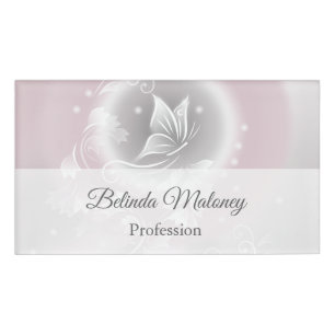 Blush Grau Weiße Blütenschmetterlingsfantasie Namenschild