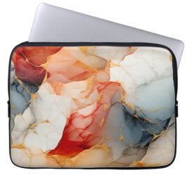 Blush & Ivory Marble with Golden Veins Laptopschutzhülle