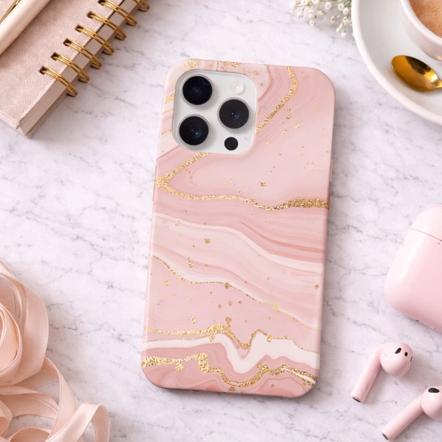 Blush Pink and Gold Marble iPhone 15 Pro Hülle (Von Creator hochgeladen)