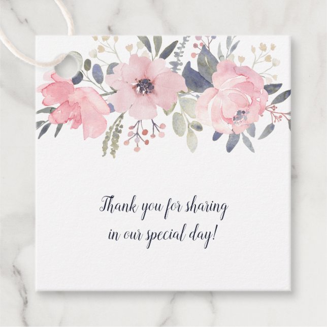 Blush Pink auf der Hochzeit auf dem weißen Blumenp Geschenkanhänger (Vorderseite)