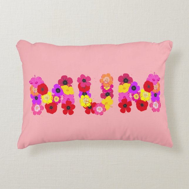Blush Pink Blütenmuse Typografischer Akzent Pillow Dekokissen (Vorderseite)