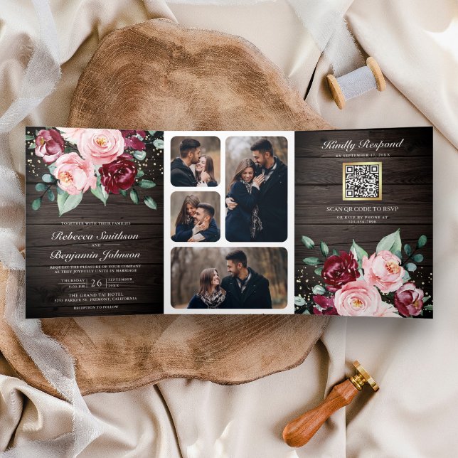 Blush Pink Burgundy Floral QR Code Wood Wedding Dreifach Gefaltete Einladung (Von Creator hochgeladen)