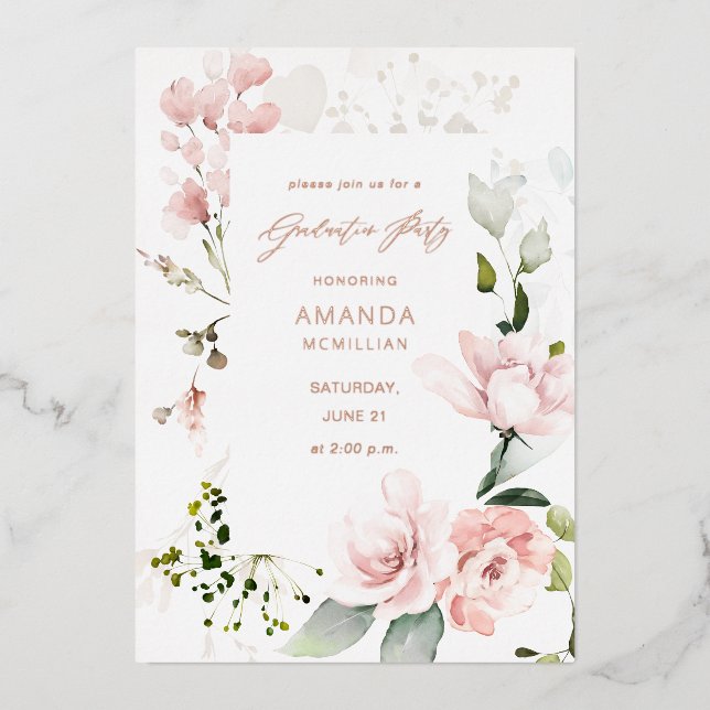 Blush Pink & Eukalyptus Bloral Graduation Party Folieneinladung (Vorderseite)
