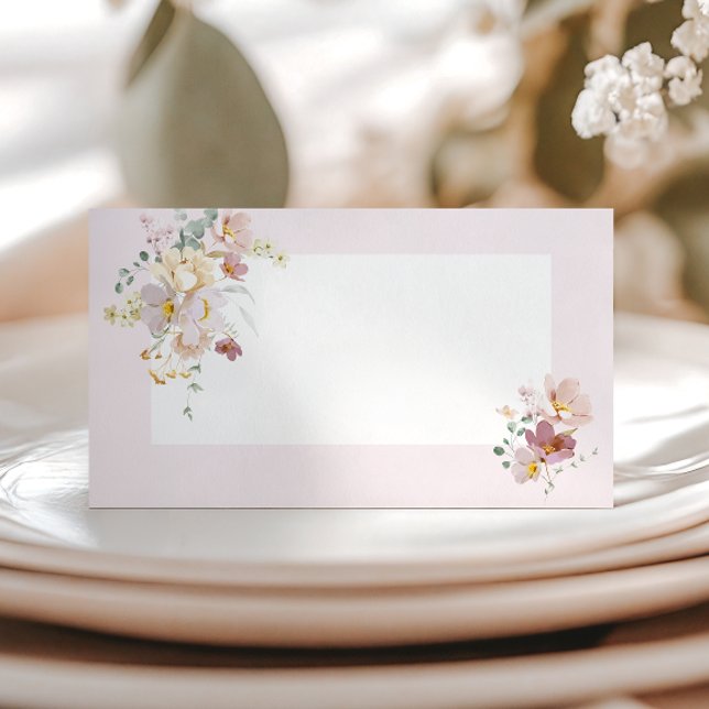 Blush Pink Floral Elegant Platzkarte (Von Creator hochgeladen)