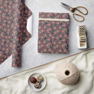 Blush Pink Floral Muster auf Burgund Hintergrund Geschenkpapier