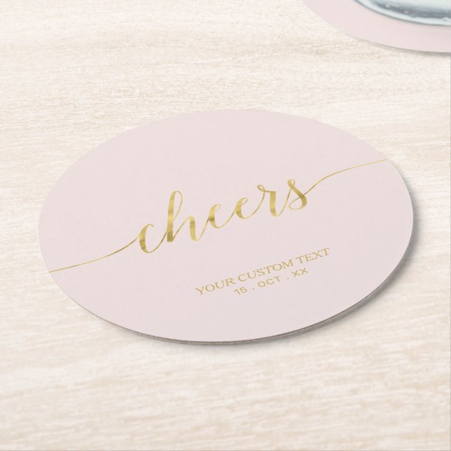 Blush Pink & Gold Modernes Letter Cheers Party Runder Pappuntersetzer (Angewinkelt)