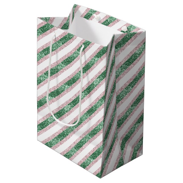 Blush Pink Green Glitzy Stripes Christmas Mittlere Geschenktüte (Vorderseite Schrägansicht)