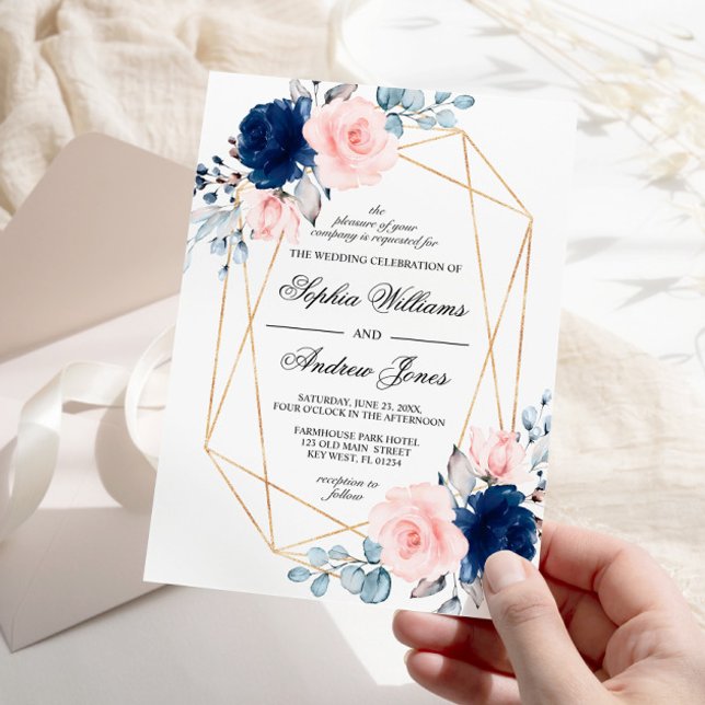 Blush Pink & Navy Blue Floral Wedding Einladung (Von Creator hochgeladen)