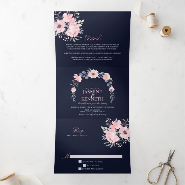 Blush Pink & Navy Wasserfarbe Blumenzehen Dreifach Gefaltete Einladung (Innenseite)
