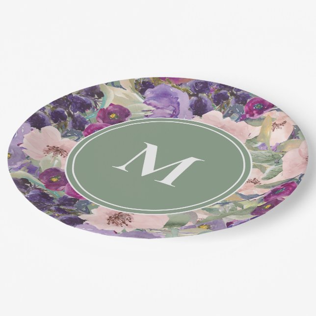 Blush Pink Purple Blumen Sage Green Monogram Pappteller (Schrägansicht)
