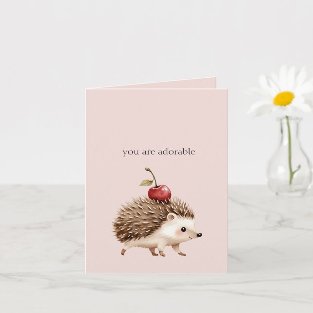 Blush Pink Red Cherry Adorable Hedgehog Karte (Kleine Pflanze)