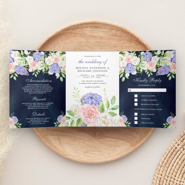 Blush Pink Rose Lila Hydrangea Navy Blue Wedding Dreifach Gefaltete Einladung (Von Creator hochgeladen)