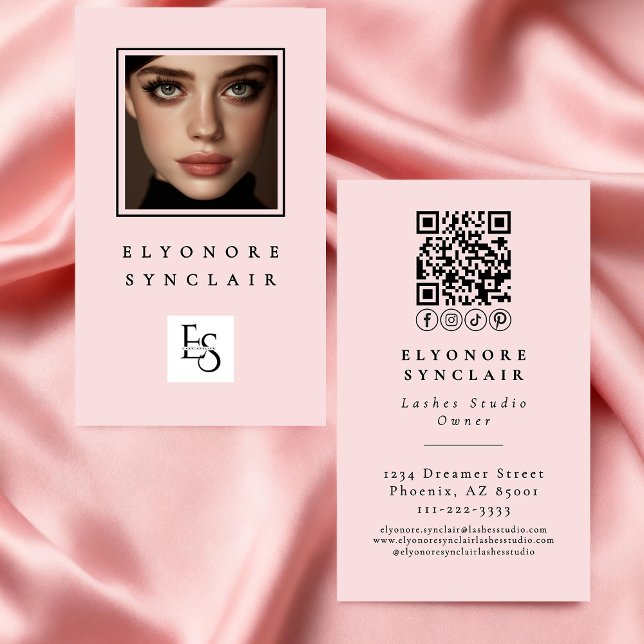 Blush Pink Script Logo QR Code Photo Lashes Visitenkarte (Von Creator hochgeladen)