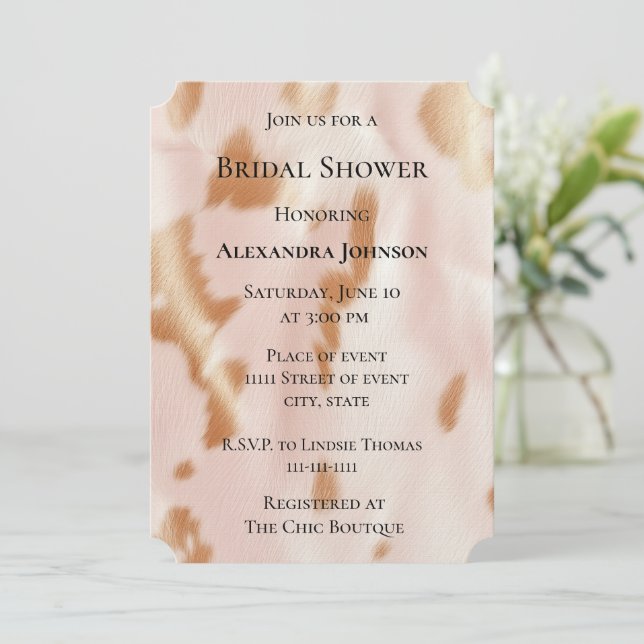 Blush Pink Tan Südwest Cowhide Brautparty Einladung (Stehend Vorderseite)