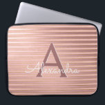 Blush Pink und Gold Streifen Monogram Girl Laptopschutzhülle<br><div class="desc">Rosa Rosa und Imitate Gold Foil Streifen Elegante Monogramm Gehäuse. Dieser Fall kann so angepasst werden,  dass er Ihren Anfangs- und Vornamen enthält.</div>