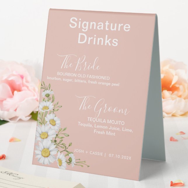 Blush Pink & White Daisies Signature Drinks Tischaufsteller (In Situ (Hochzeit))