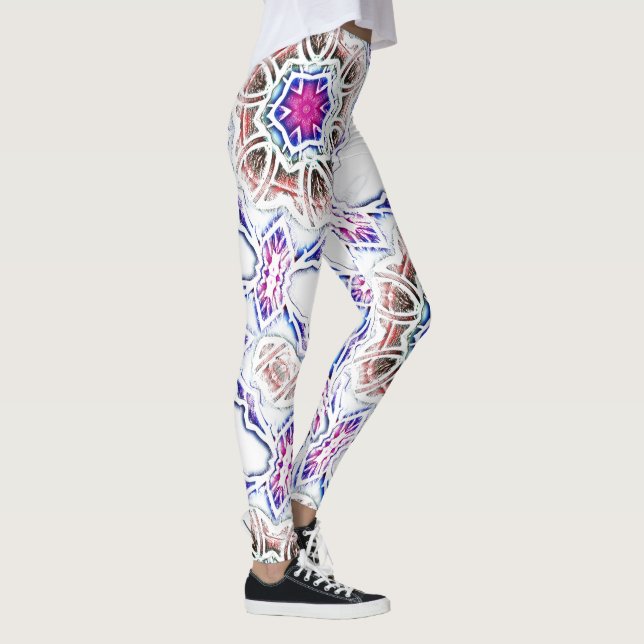 Blüte in Gipsstruktur, weicher Schatten auf Weiß Leggings (Rechts)