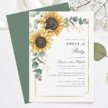 Blütenblume Eukalyptus Sweet 16 Party Einladung<br><div class="desc">Eukalyptus Sonnenblume Blumenschrift Sweet 16 Geburtstagsparty Einladung können Sie leicht mit den Überraschungen Party Details,  indem Sie auf die Schaltfläche "Personalisieren" anpassen. Mit leuchtend gelben Blumen und Grün sukkulent mit einem geometrischen Rahmen aus Goldfolie und modernen Typografie</div>