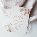 Blütenblüte und Dusty-Rose Blumenhochzeit Einladung<br><div class="desc">Rose Blütenblüte und Blütenblütenblüte Einladung Entdeckungsreise Siehe Entsprechungskollektion im Nest- und Nestladen</div>