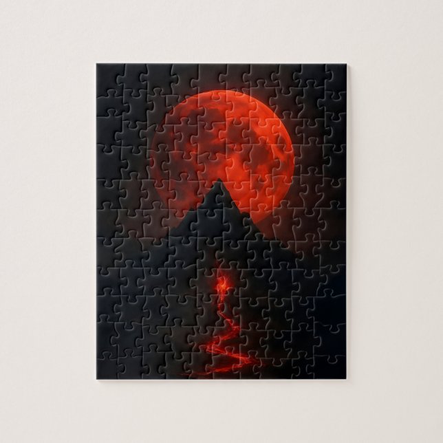 Blütenmond über dem fiery Berg (Vertikal)