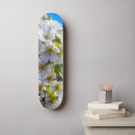 Blütenzweig einer Birne Skateboard