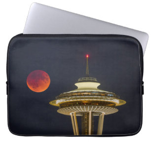 Blutmond Space Needle Seattle Laptopschutzhülle