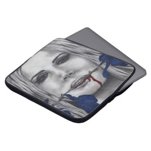 Blutrosen Vampir Frau Goth Horror Fantasy Kunst Laptopschutzhülle