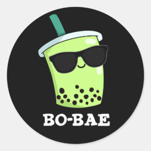 Bo-bae Funny Boba Tea Pun Dark BG Runder Aufkleber