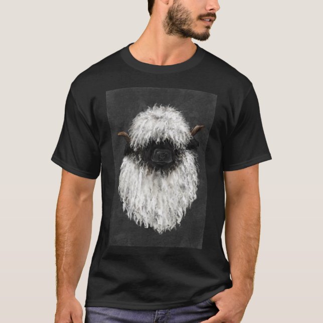 Bo Sheep. Valais Blacknose Sheep.  Sticker Essenti T-Shirt (Vorderseite)