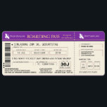 BOARDING PASS Flugticket Einladungskarte (lila)<br><div class="desc">Individuelle Einladungskarten im Design eines Flugtickets mit dem Titel "BOARDING PASS".</div>