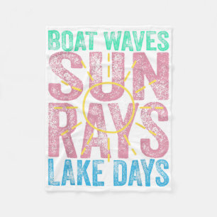 Boat Waves Sun Rays Lake Days Niedlich Retro 70er Fleecedecke