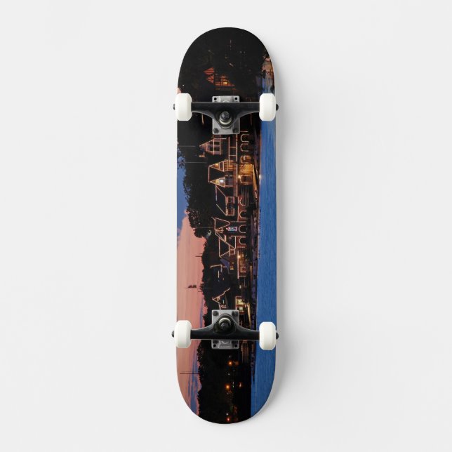 Boathouse Row dusk Skateboard (Vorderseite)