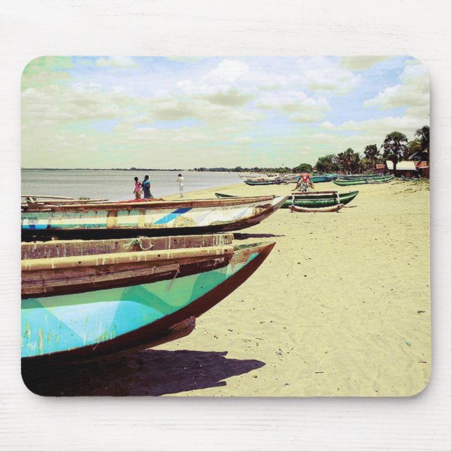 Boats on Tropical Beach Mousepad (Vorne)