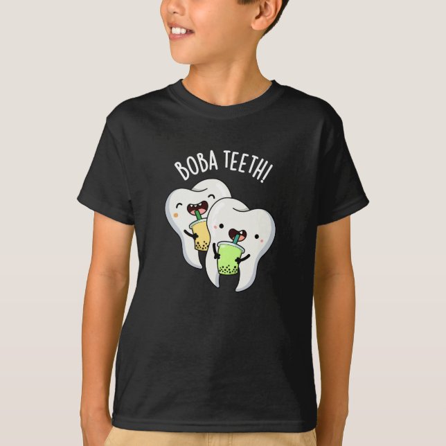 Boba Teeth Funny Boba Tee Pun Dark BG (Vorderseite)