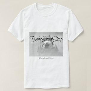 BobsShirtShop Logo auf dem T-Shirt