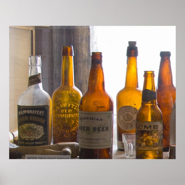 Bodie Antike Flaschen Poster (Vorne)
