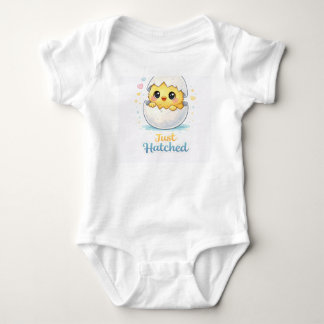 Body bébé mignon juste éclos