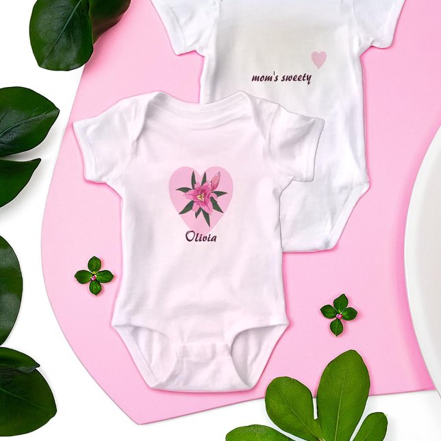 Body Cœur de lys rose (Pink Lily Heart Baby Bodysuit)