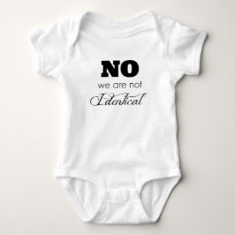 Body Des idées jumelles de cadeau de bébé "aucunes nous