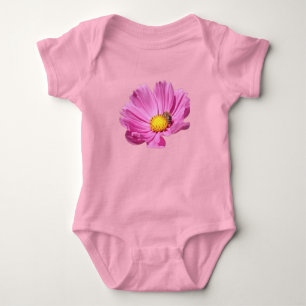 Body Fleur Rose Vibrante Avec Une Abeille Par Une Journ