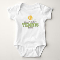Futur bébé d'ami du tennis du papa