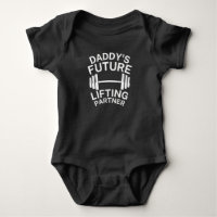 Futur partenaire de levage de papa à l'entraînemen