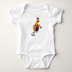 Body Giraffe en tant que joueur de basket-ball avec Bas