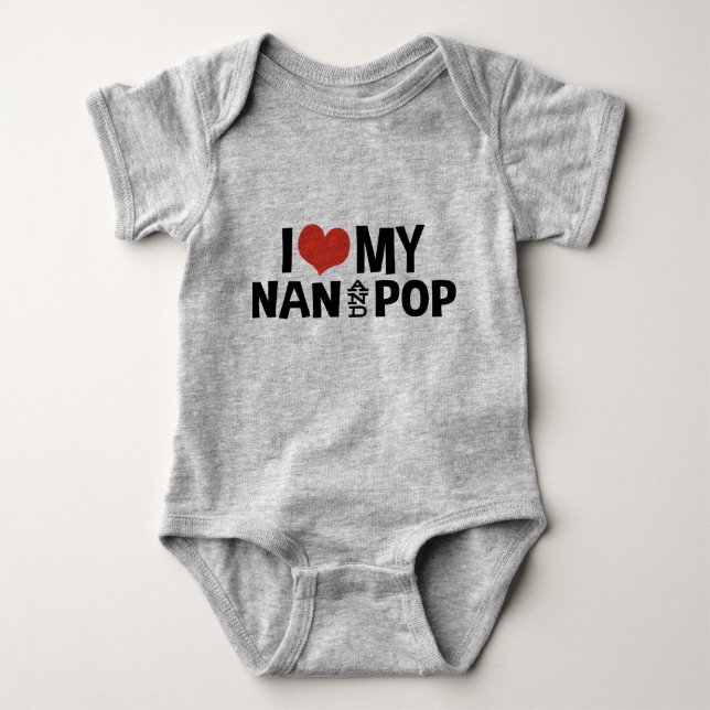 Body I Love My Nan et Pop Baby Beanie (Devant)