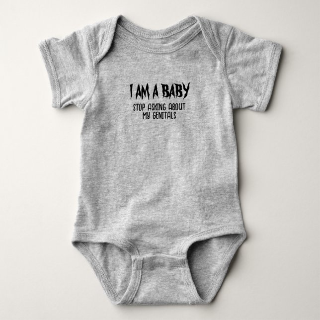 Body JE SUIS UN BÉBÉ, une tenue neutre pour les femmes (Devant)