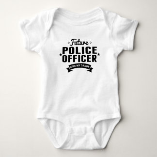 Body Le futur policier aiment mon papa