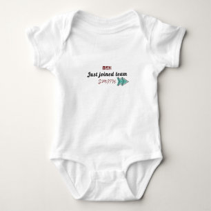 Body Le nom du bébé vient d'être joint au maillot de bé