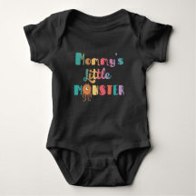 Le petit costume de bébé de maman Monster
